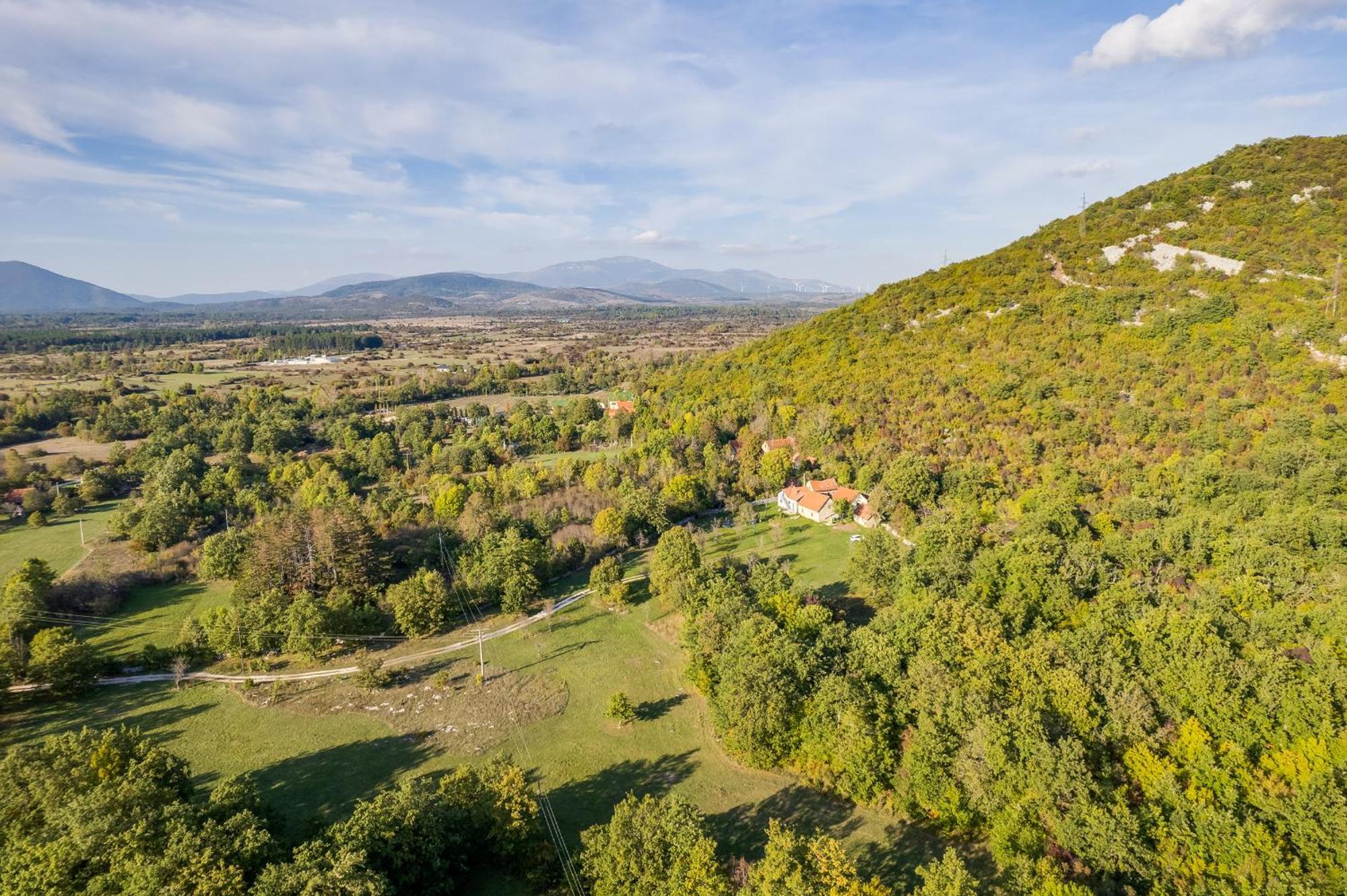 Sokol - Secret Forest House Gračac Buitenkant foto